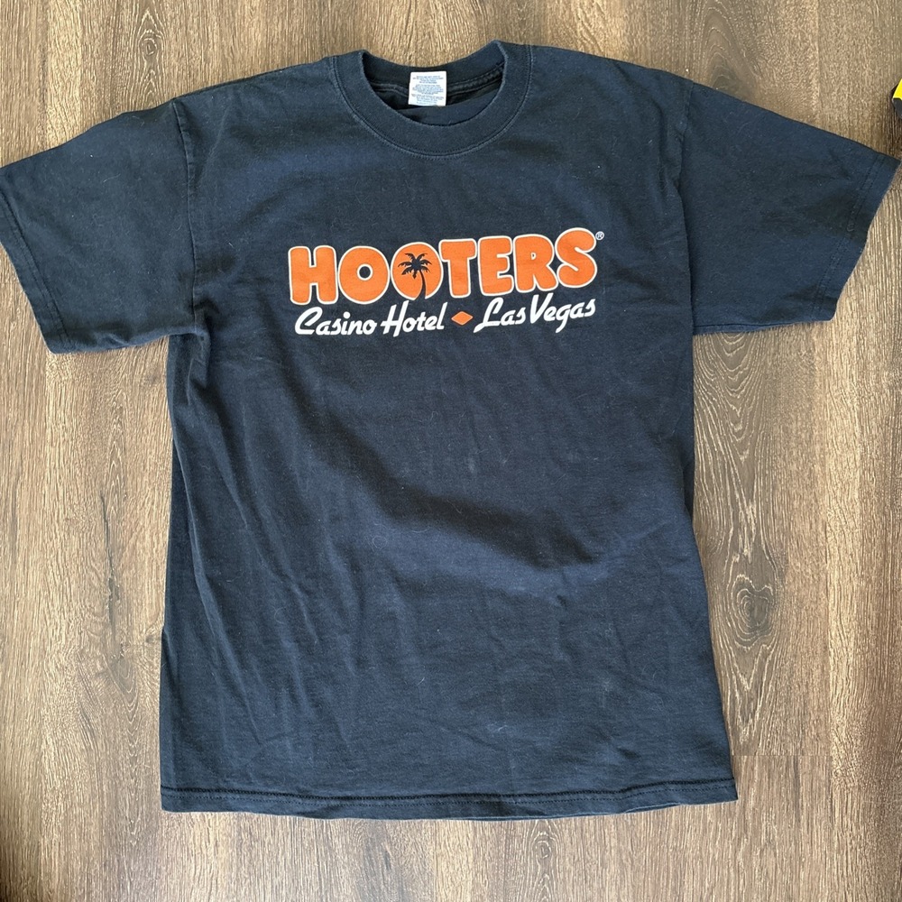 Vintage Hooters Original Shirt Las Vegas Size Medium Black Casino Hotel